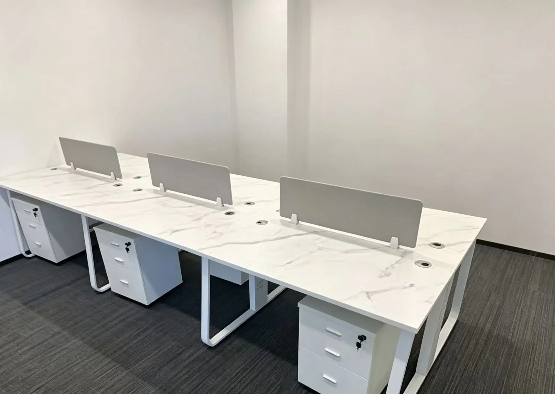 Marble-look bench desks