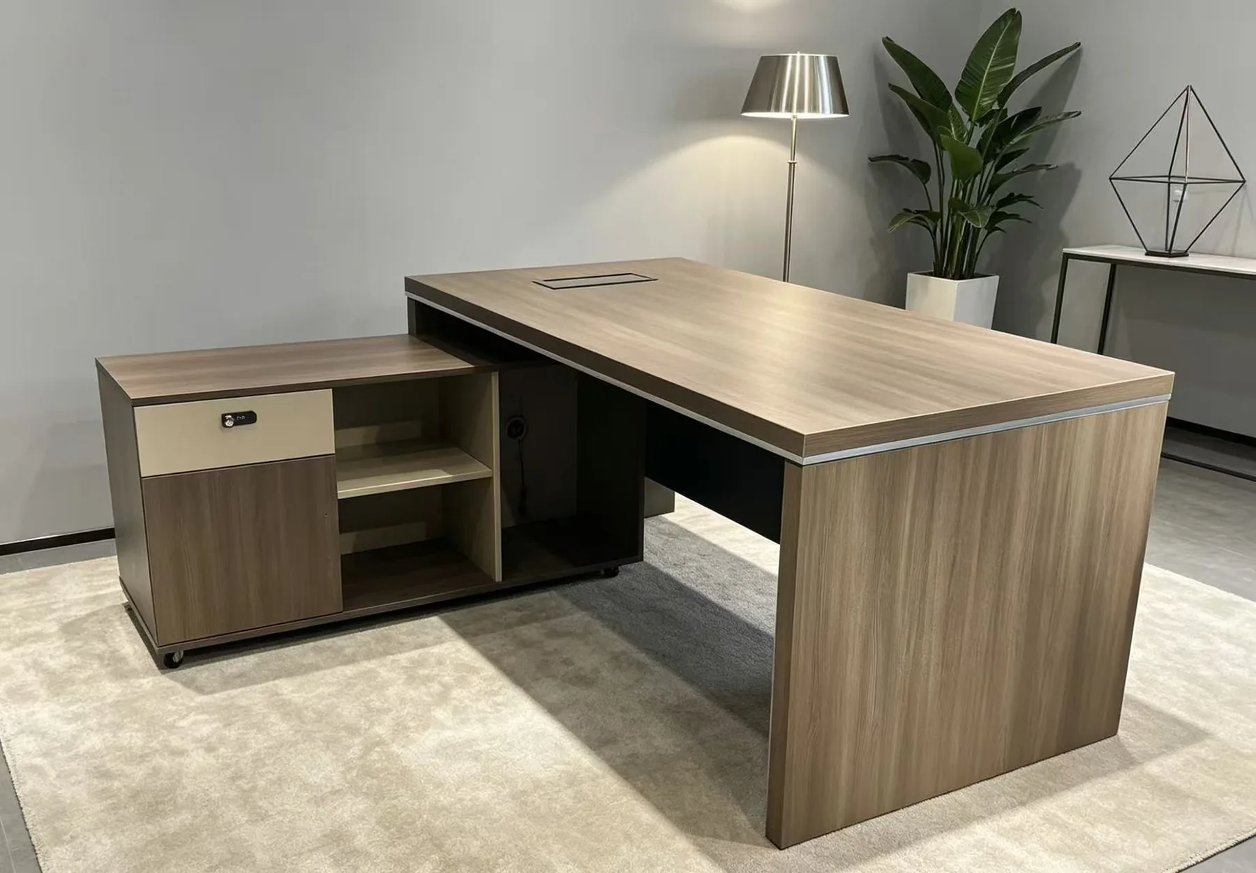 Wood corner executive desk