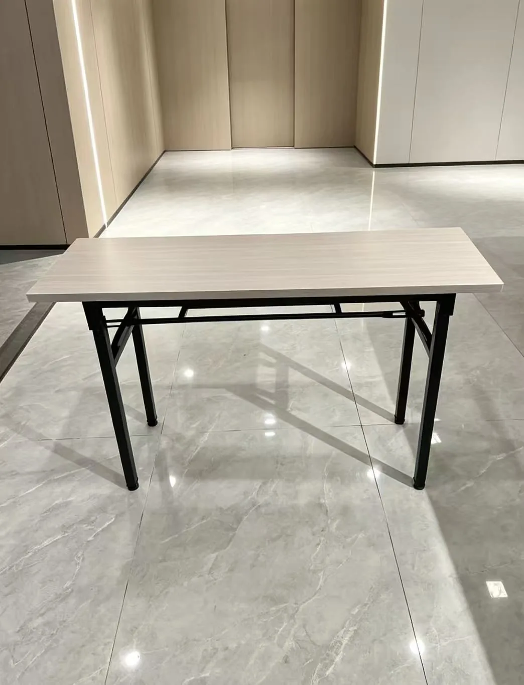 Folding training table