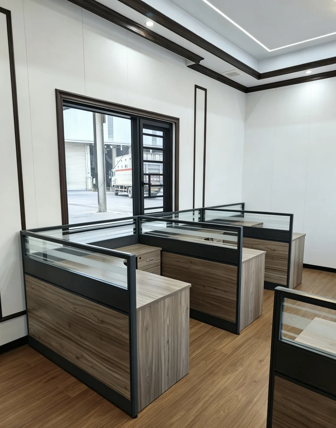 Glass-panel workstation